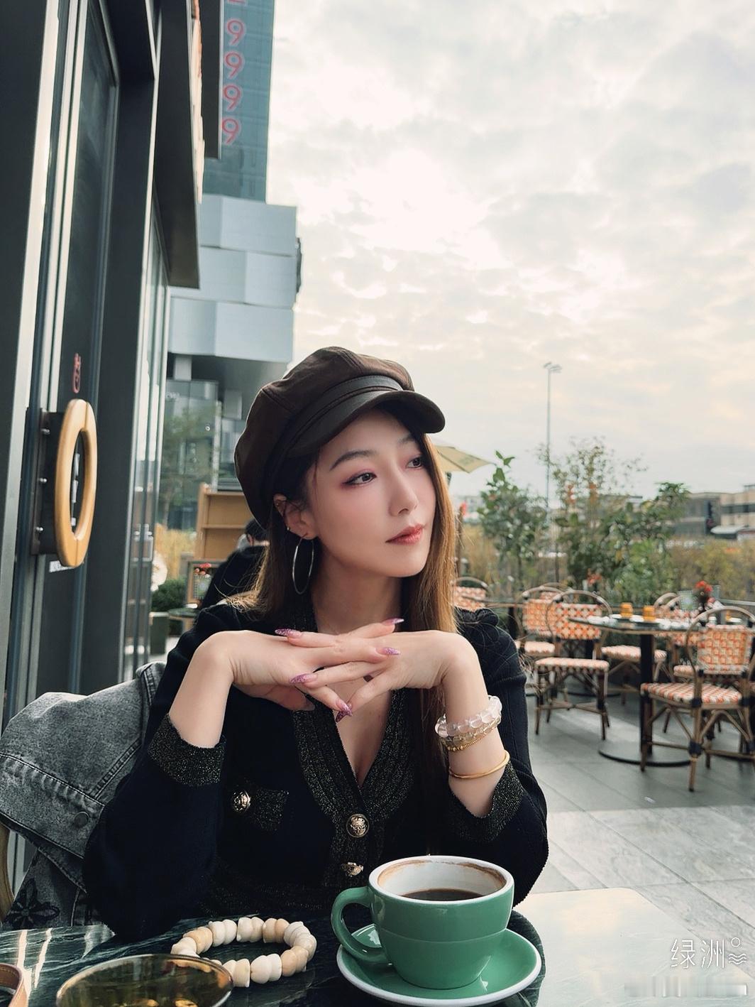 我想我会一直孤单 氛围感美女 文案  绿洲