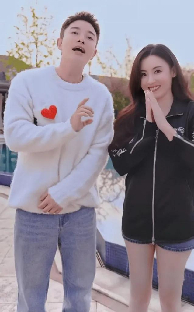 近日，贾乃亮在直播间中的一场表白，将张柏芝推到了风口浪尖。他对张柏芝的欣赏与喜爱