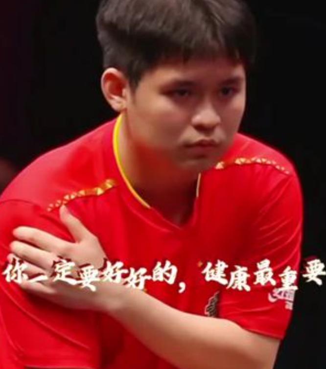 林诗栋退赛，丢了1000多分，国乒是不是傻了？ 你看啊，两站比赛不打，积分掉了，