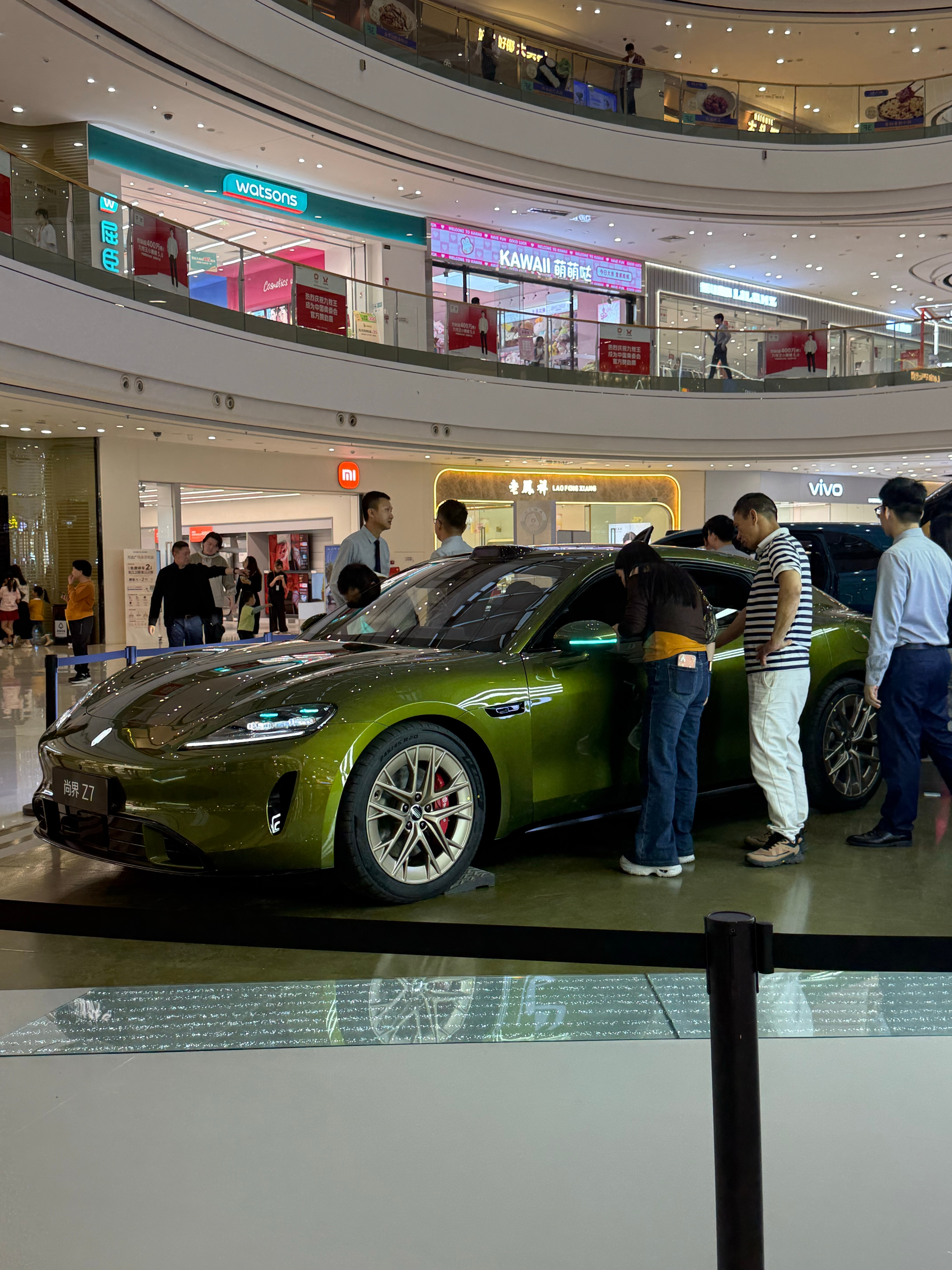 尚界Z7谁看谁尚头尚界Z7T 太有看头了！广西南宁尚界Z7 的展车，下午现场挺多