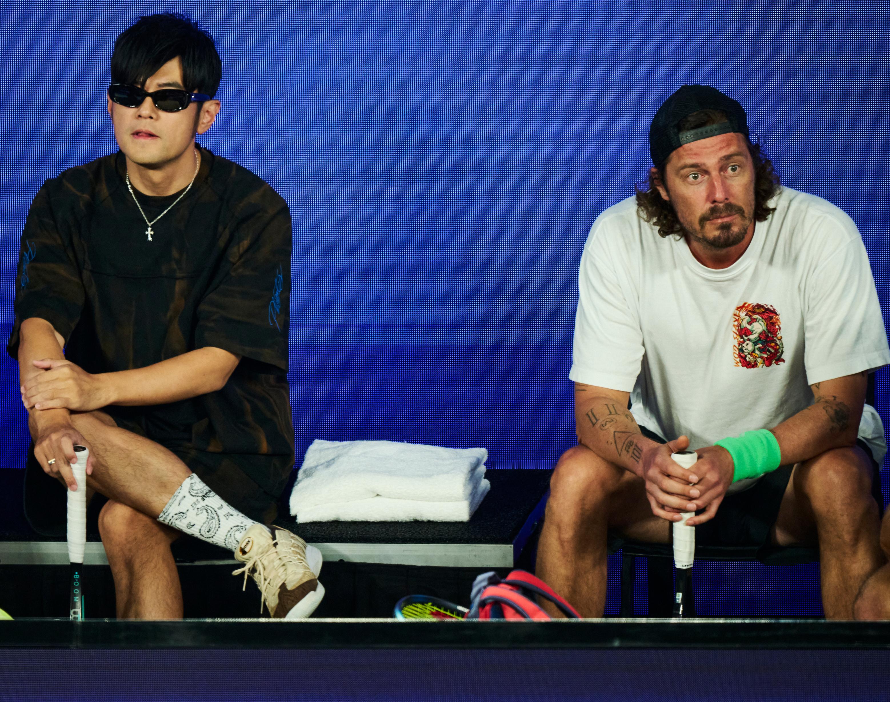 王者候场，气场侧漏，周杰伦和萨芬澳网一球致胜梦幻同框，那一刻好想再问一下，你是离