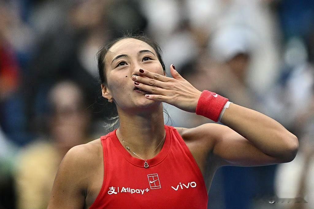 🎾中网圆梦后选择休整！🇨🇳郑钦文提前收官赛季，全力冬训备战2027
郑钦文