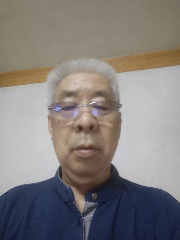 孔子，是中华民族文化的代表之一，他和道家，名家，法家 兵家等百家文化合一，组成了