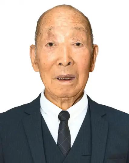 周振兴（1927年2月-2024年4月23日），男，曾用名周隆轩，山东省齐河县刘