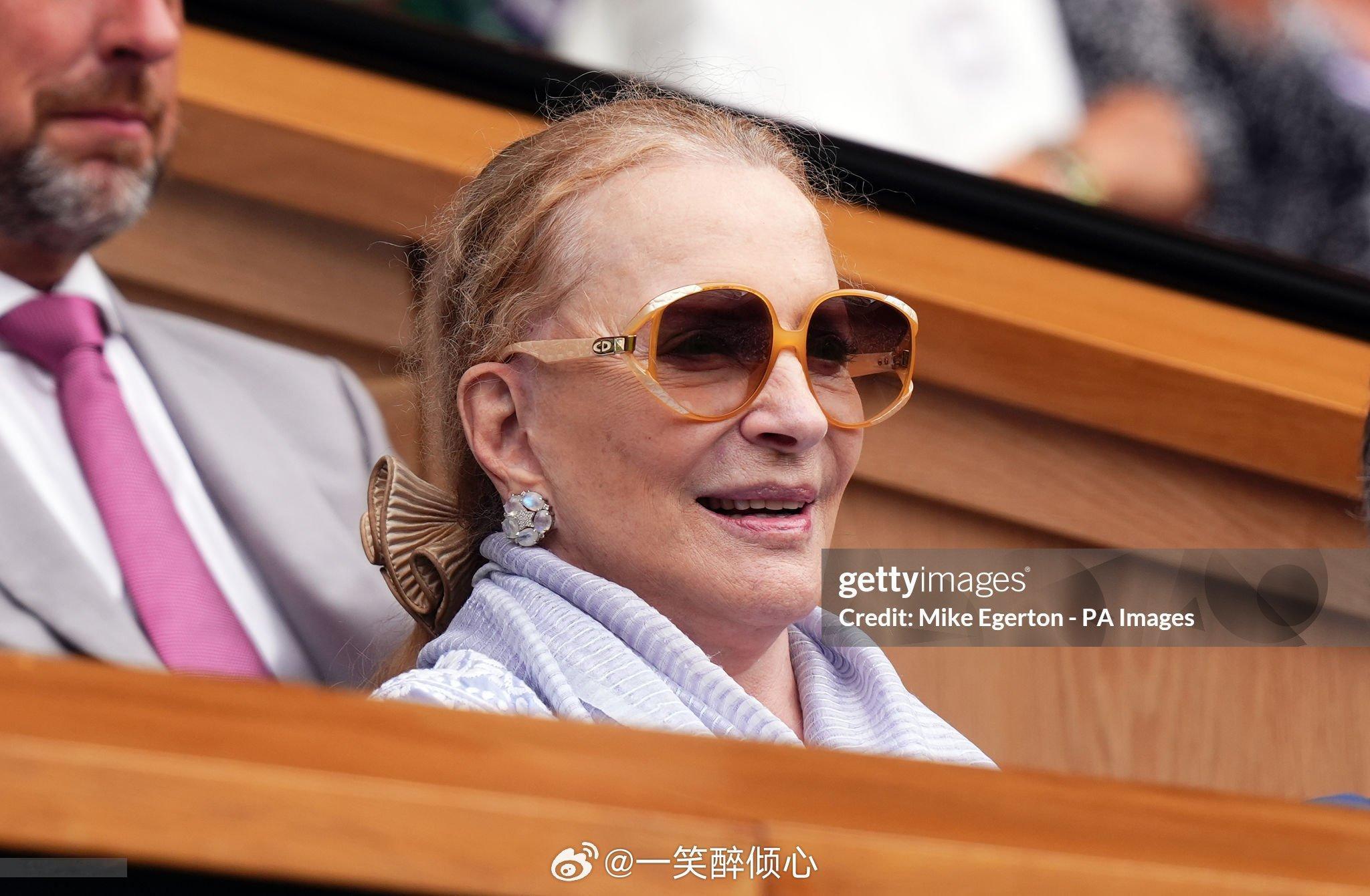 英国王室[超话]  今天肯特迈克尔王妃在伦敦观看2025年度温布尔登网球锦标赛第