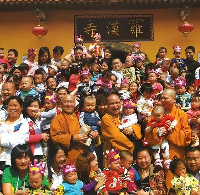 这是连科学都无法解释的奇迹！汶川大地震后，108个“罗汉娃”神奇降世，这背后究竟