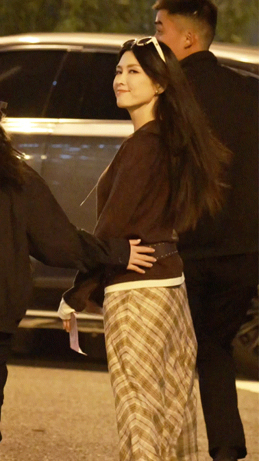 徐洁儿老来得粉四十加依旧保持热爱与热血，徐洁儿打破年龄偏见奋力追梦，迟来的应援，