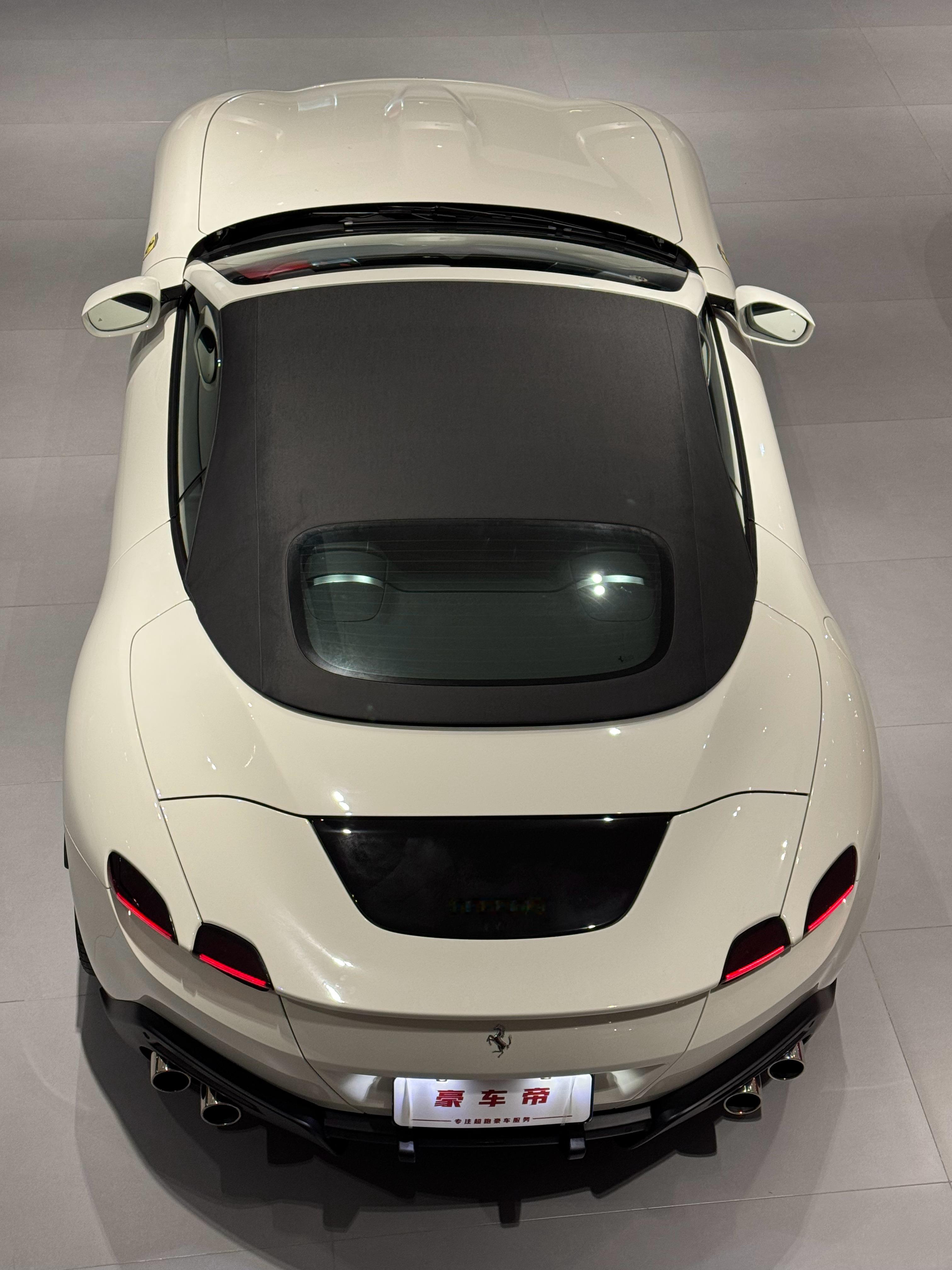 半世纪意式优雅归位，一篷揽尽天地风华。 