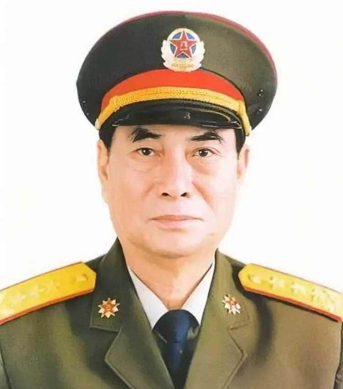 1993年荣升上将之六名军方人物包括，1. 张万年，现龄87岁，属相为辰龙，2.