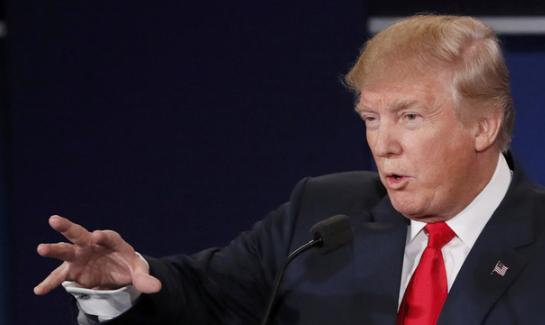 特朗普终于嗅到了致命的危险！谁也没想到，这个曾疯狂逼债、叫嚣让盟友分担军费的美国