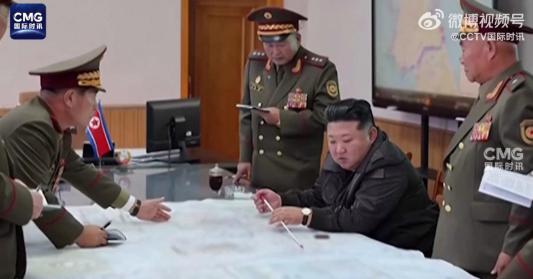 朝鲜早就活明白了：美国敢惹我，我就往死里打韩国。伊朗到现在还没算清这笔账，难怪总