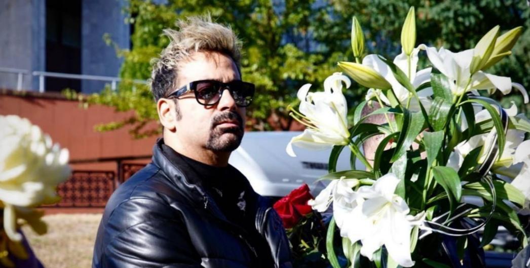 乌克兰强制征兵再添争议，知名编舞阿马多尔·洛佩斯被当场带走。

阿马多尔·洛佩斯