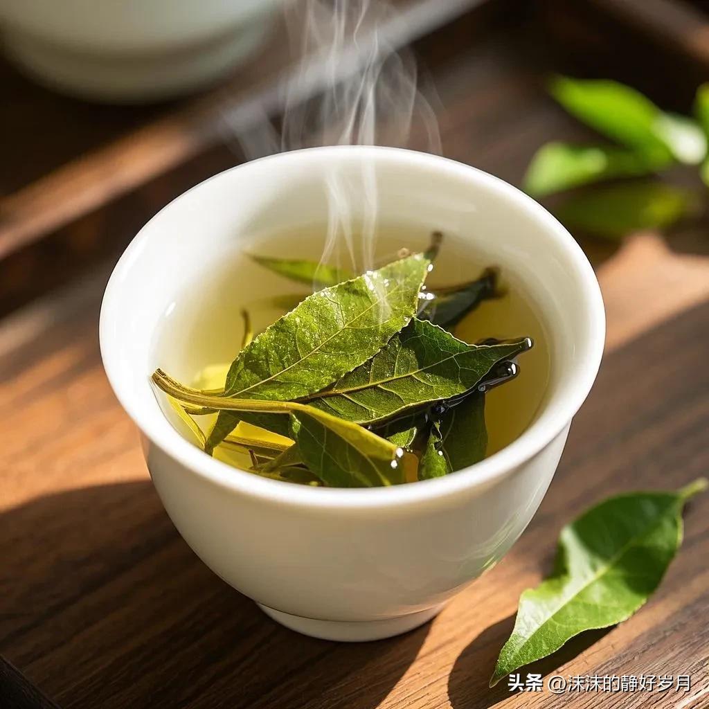 苦丁茶，去火很牛[赞]喜欢的超级喜欢，不喜欢的压根儿受不了