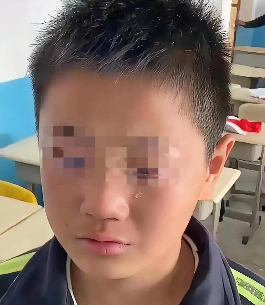 儿子突然让我中午多送一份饭，我第一反应不是心疼钱，是心里一酸。
那天他站在门口，