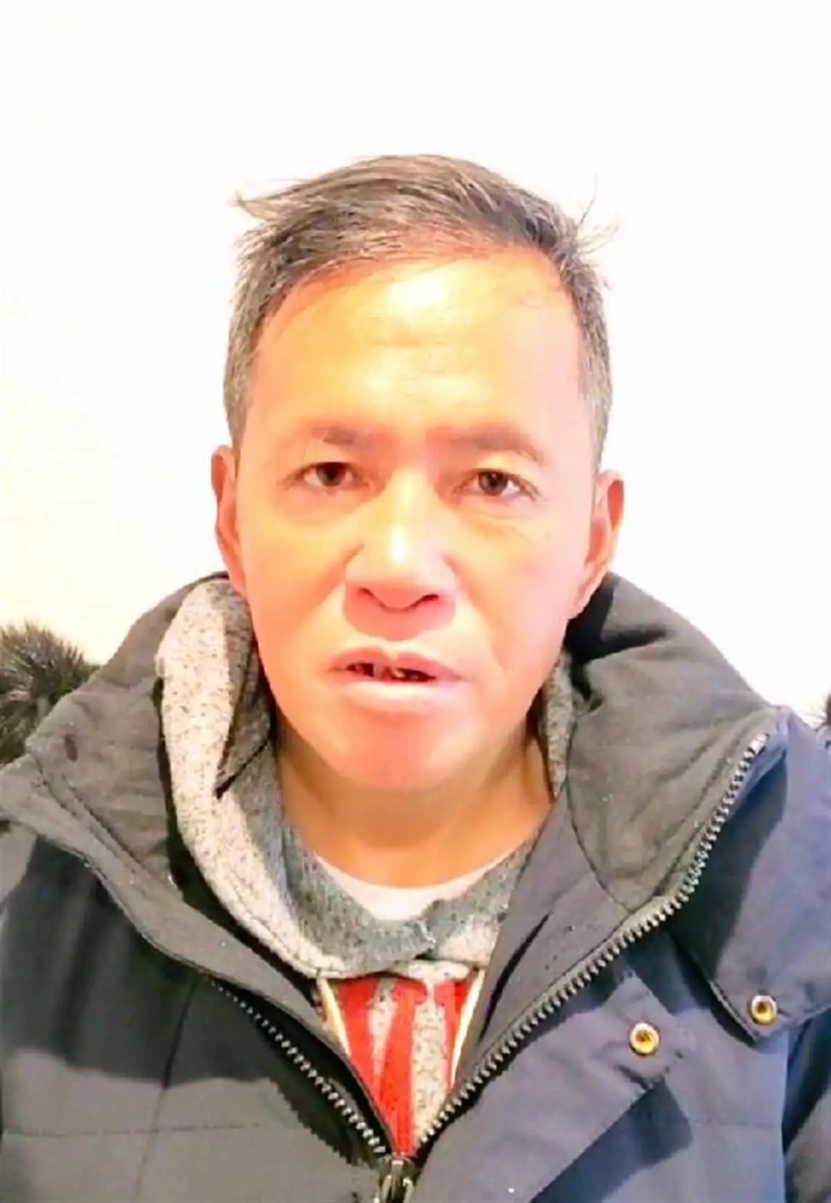 #家属已知复旦留美博士流浪纽约街头# 孙卫东有人帮助，也想振作起来，这是我们希望