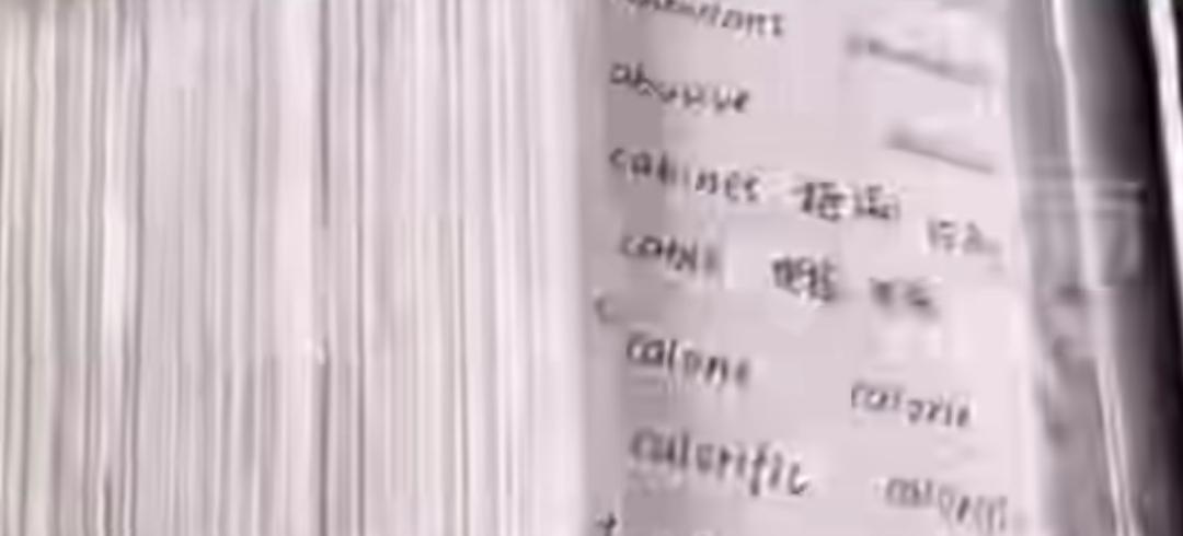 熬夜备考结果却睡过头了，最终放弃了，好可惜。
女孩要报考北大，可能是没有复习完，