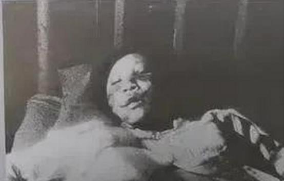 1945年，日本鬼子投降之后，周富玖回到家乡准备结婚，却看到自己的未婚妻郭喜翠当