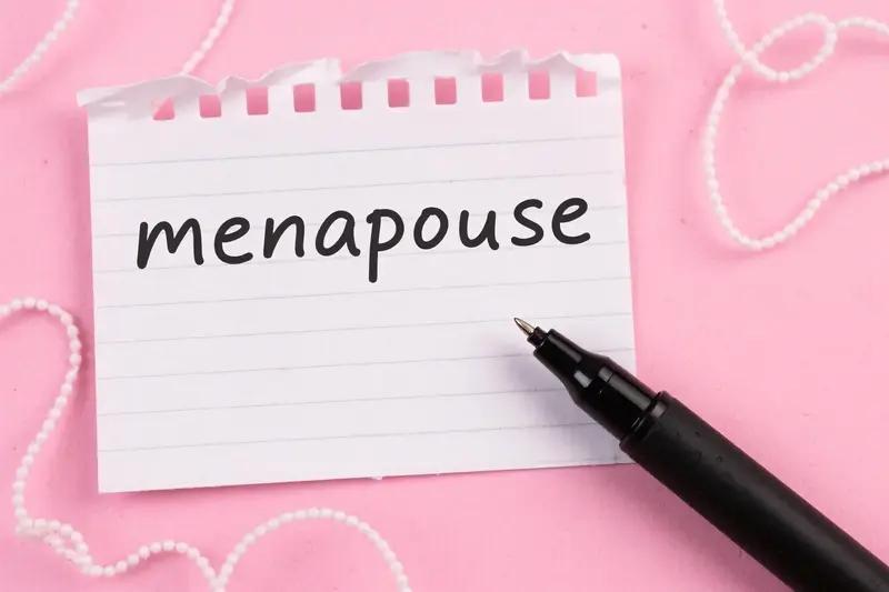 妻子错失年终奖丈夫婆婆默契补上 江苏一女子因看孩子请假多错失年终奖，心情正郁闷呢