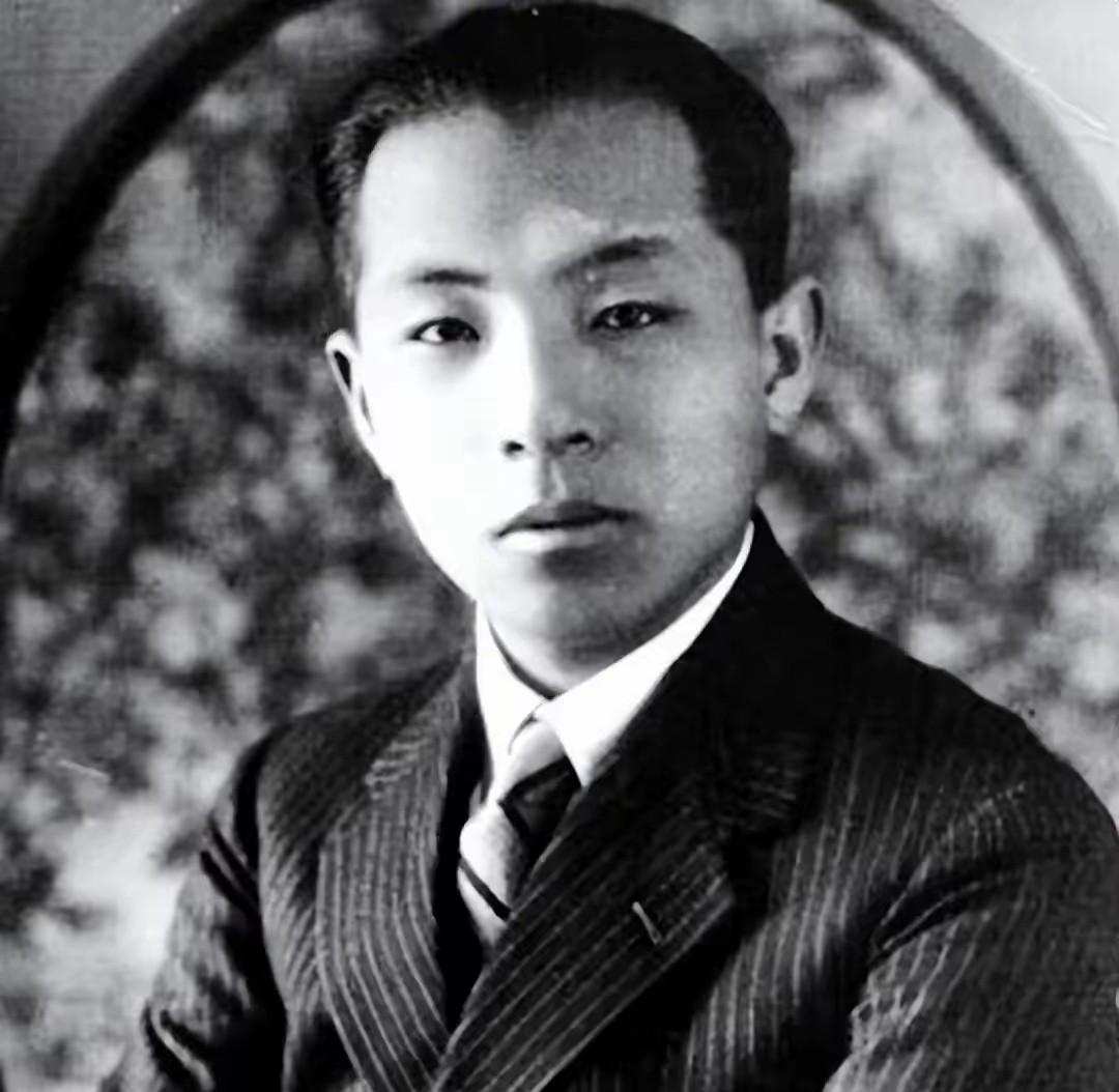 1924年，张学良迎娶谷瑞玉。洞房花烛夜，张学良说：“从今往后，我去哪里，你就跟