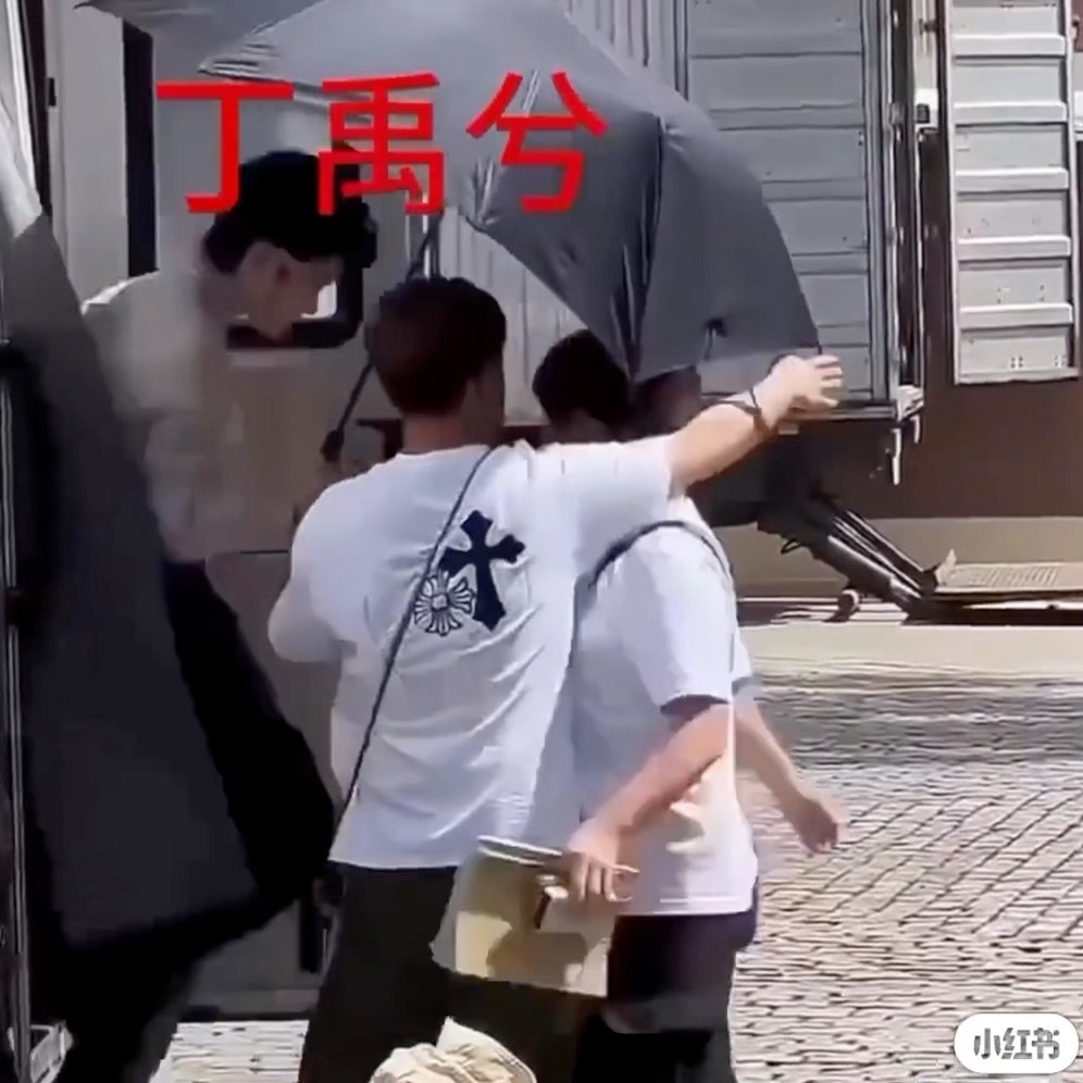 说什么讨好型人格，实则表演型蛙格 ​​​