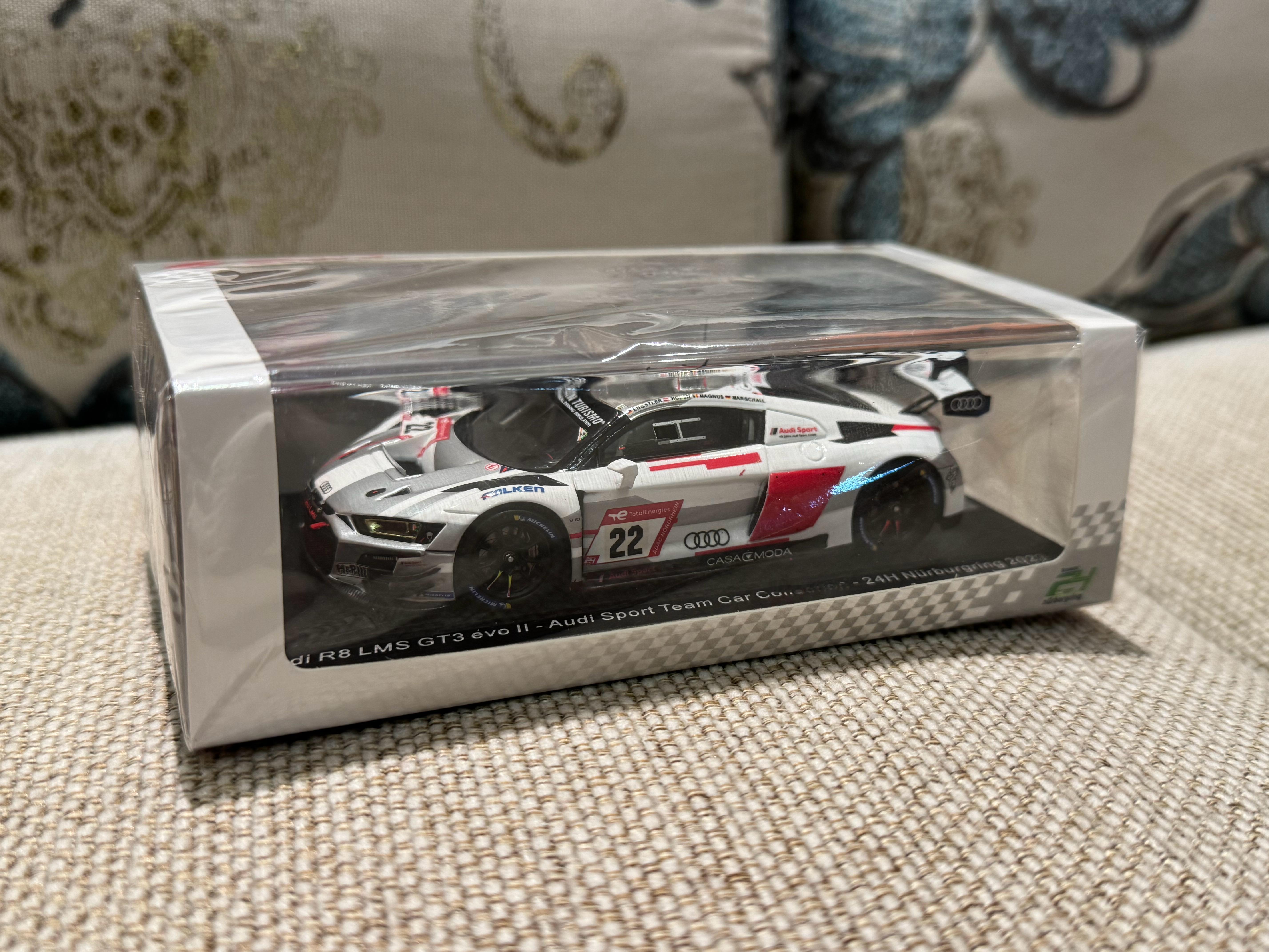 收了个奥迪R8 LMS GT3 evo II厂队告别涂装1:43模型，致敬了LM