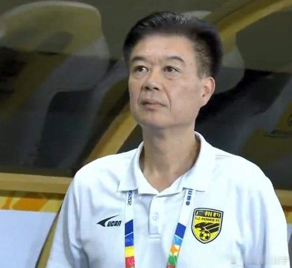 广州豹上轮主场被大连鲲城逼平，联赛遭遇两连平，不过在积分榜还有八分的优势。中卫韩
