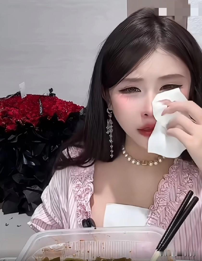猫妹妹任务没完被罚委屈落泪，怒斥官方土匪行为，宣布退网！

不是因为分手了，有些