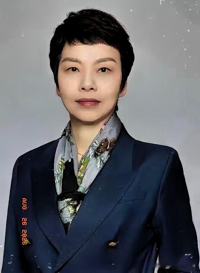 王海彬去世了，
看到她的死因，我破防了，
她不是死于贫穷，而是因为我们谁都难以躲