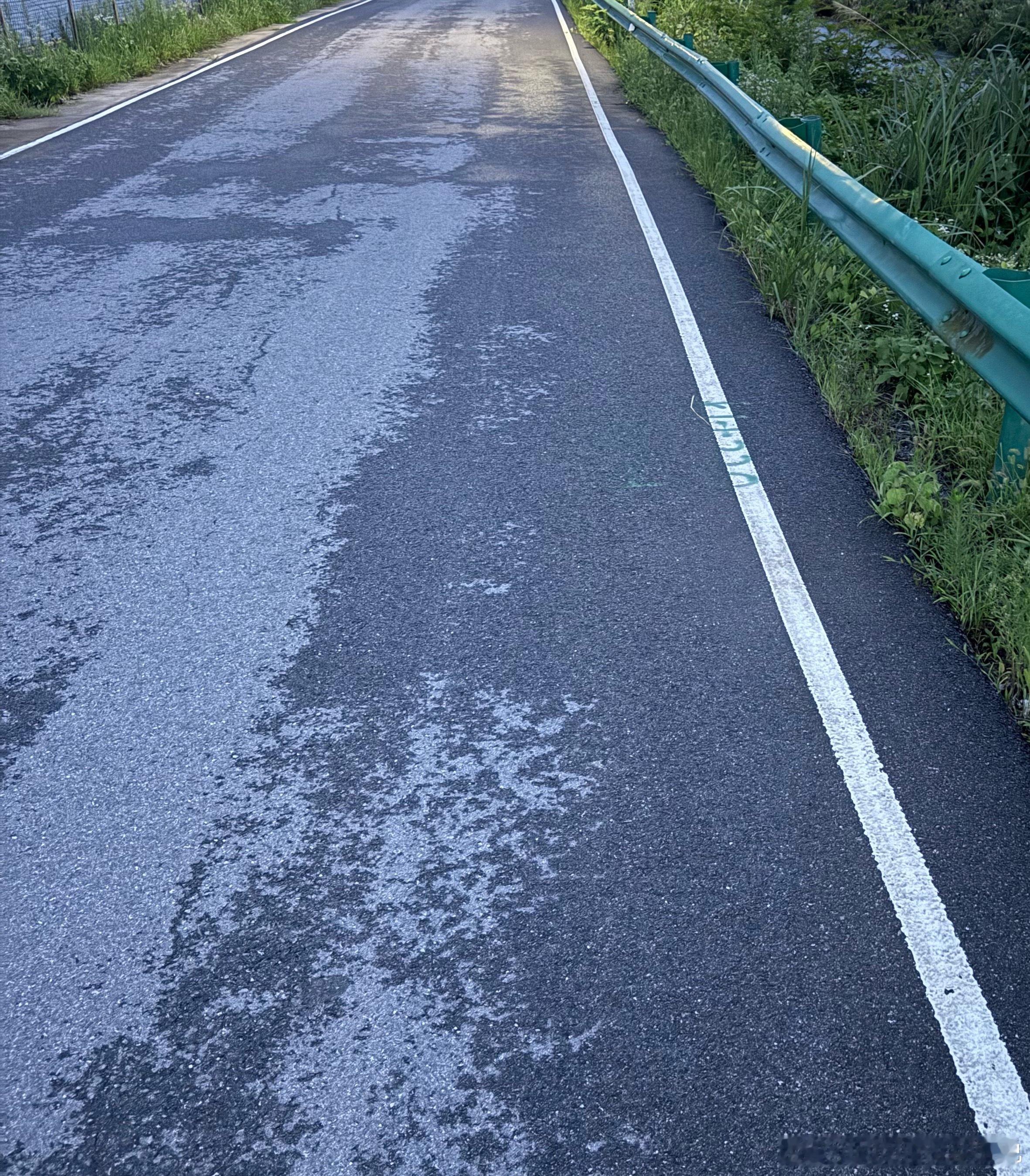 在实际生活中，不少商家都习惯把矛盾往外推，而且还觉得自己特别占理。就拿昨天讨论的