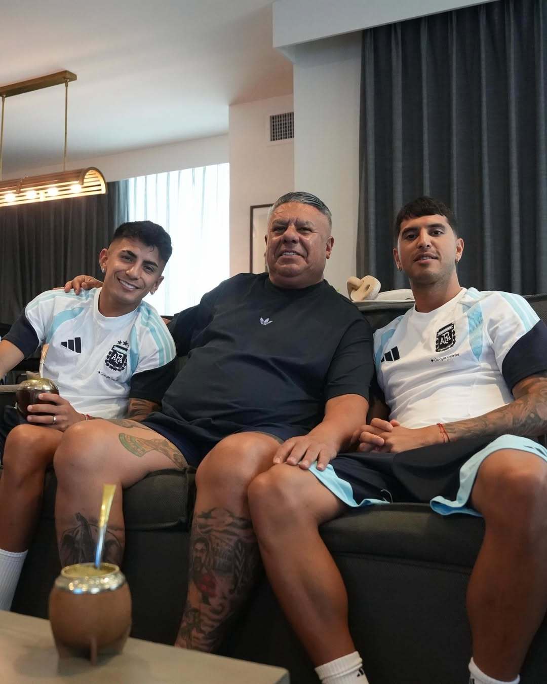 塔皮亚ins｜和阿尔马达、帕拉西奥斯聊了一会儿天，喝了点马黛茶🧉🇦🇷阿根廷