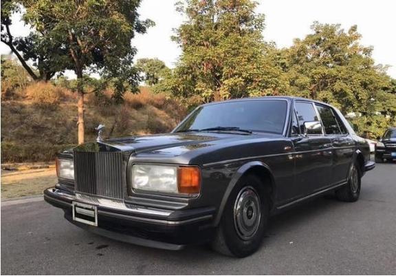 1986年，英国女王访华，国家向霍英东借礼宾车，霍英东大手一挥送来一辆顶级劳斯莱