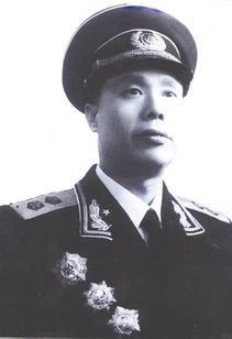 原济南军区司令员：饶守坤将军