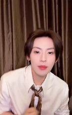 小鬼出道八周年直播NINEPERCENT重情重义的琳琳，出道八周年直播太有温度！