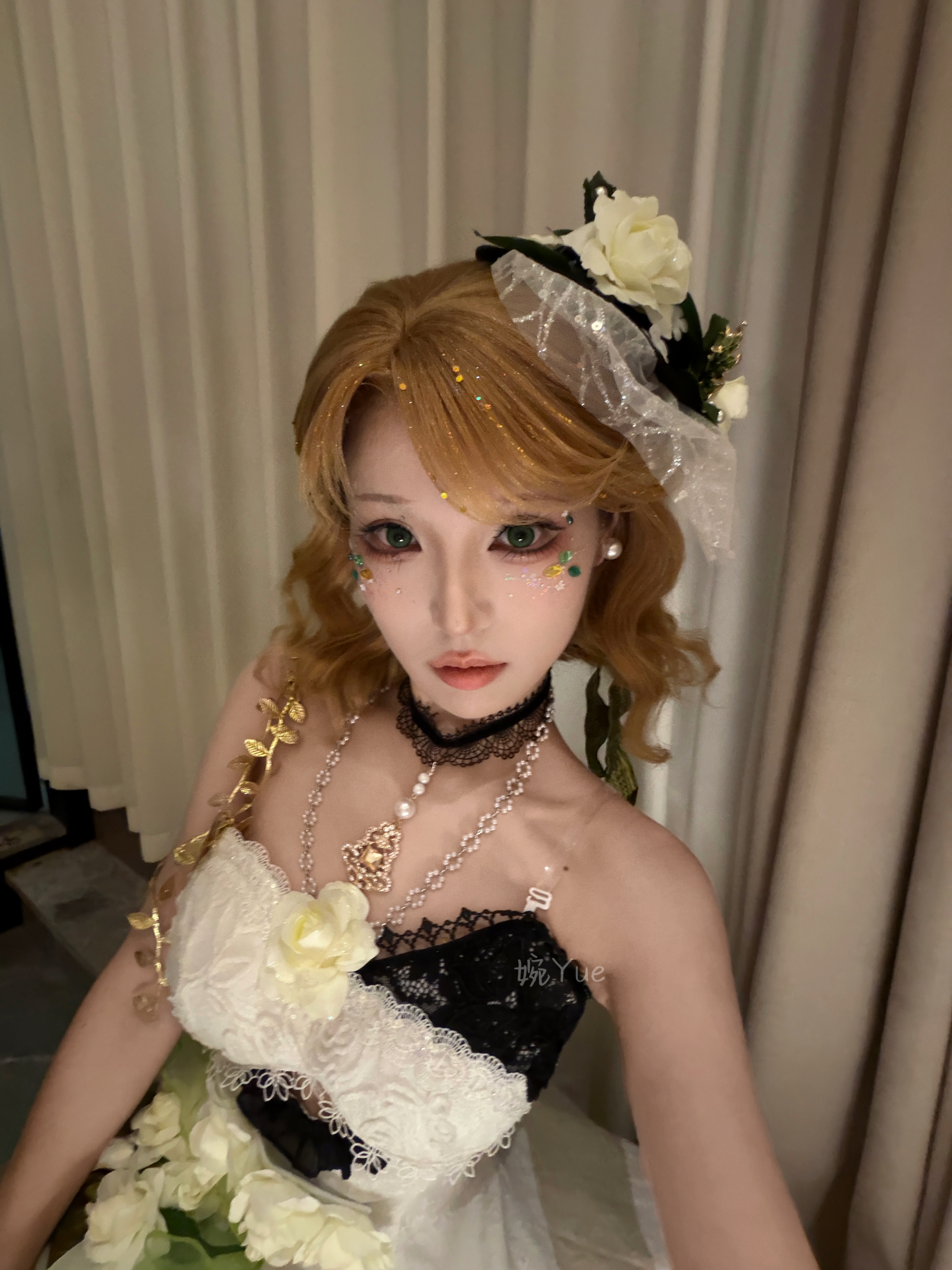 调香师中间两张是老婆拍的第五人格