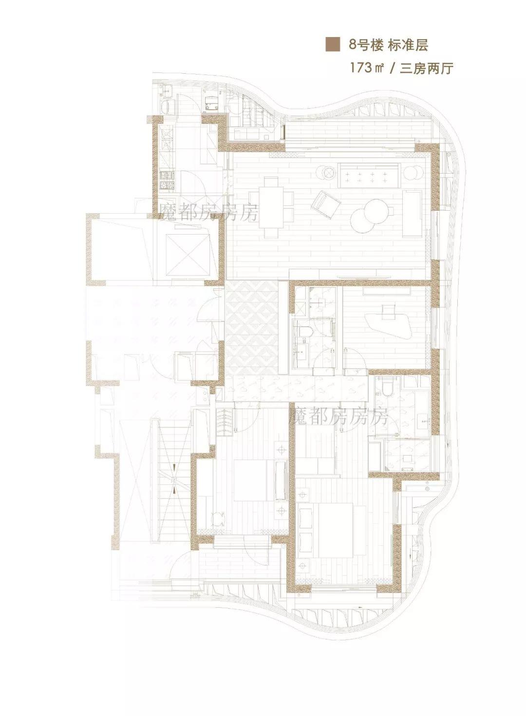 魔都房房房|九庐三期开始电梯内做广告了，入市还会远吗？