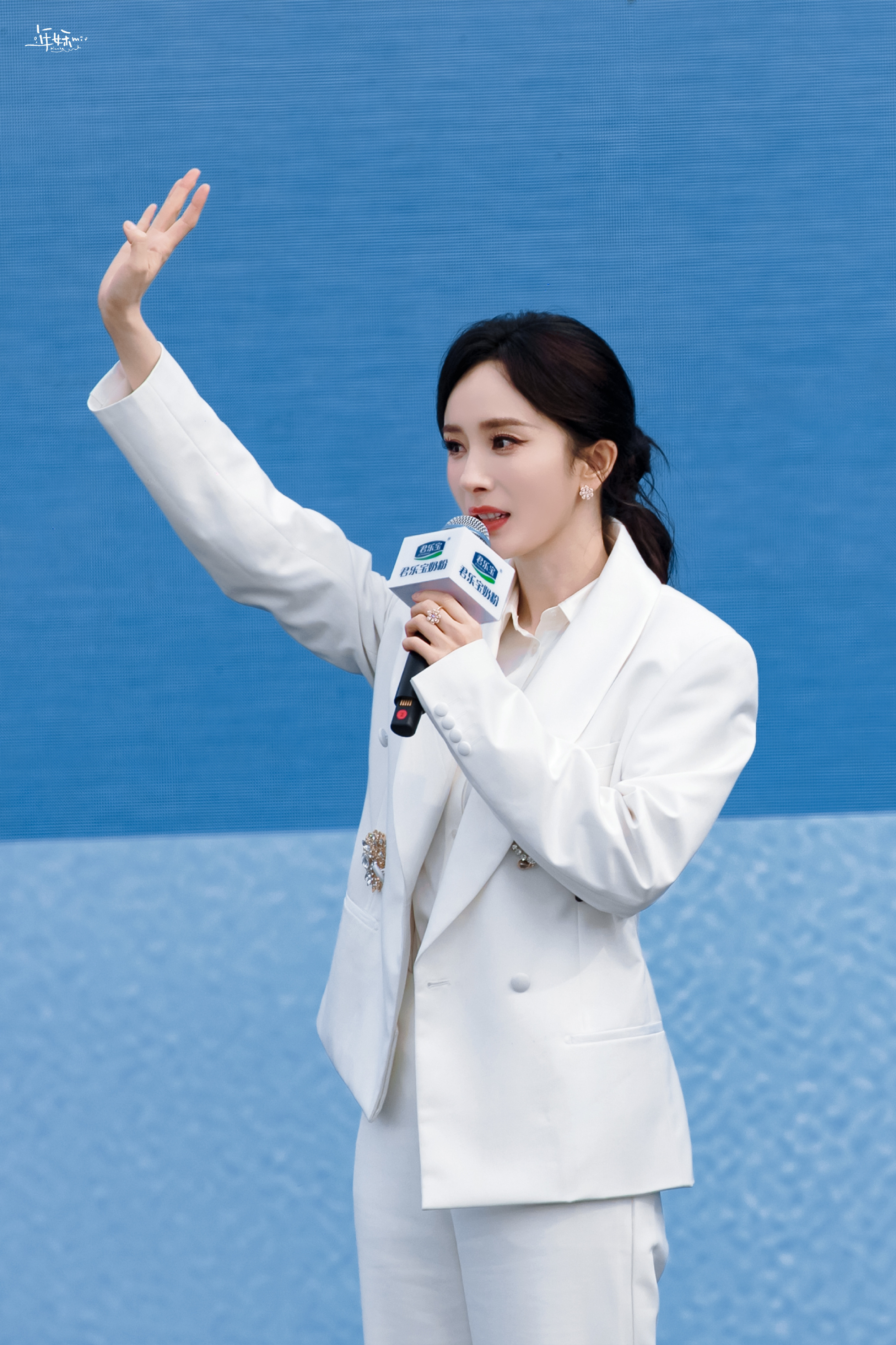 杨幂 ym杨幂生万物ym杨幂宁绣绣ym如果幸福有点难，那一定快乐平安