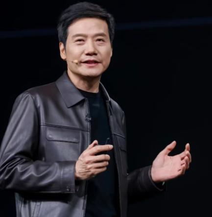 别啥都扯上雷总了


雷军和杨兰兰车祸八竿子打不着
结果硬被扯到一起

50亿美