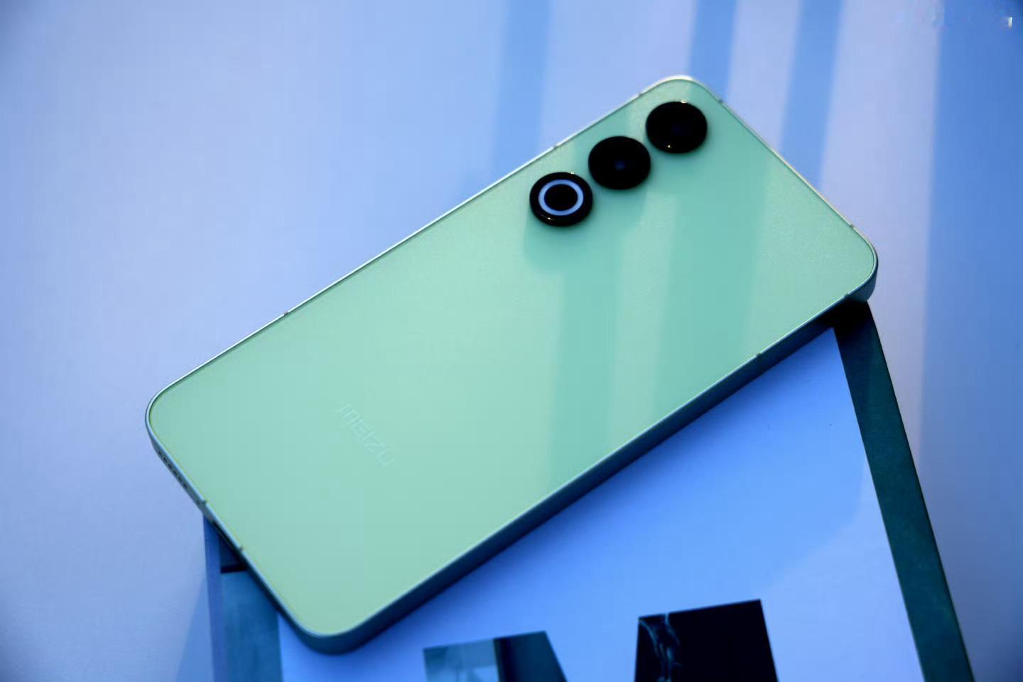 魅族手机3月正式退市我的魅族21正在丈母娘手上用着，挺可惜的，魅族说没就没了。之