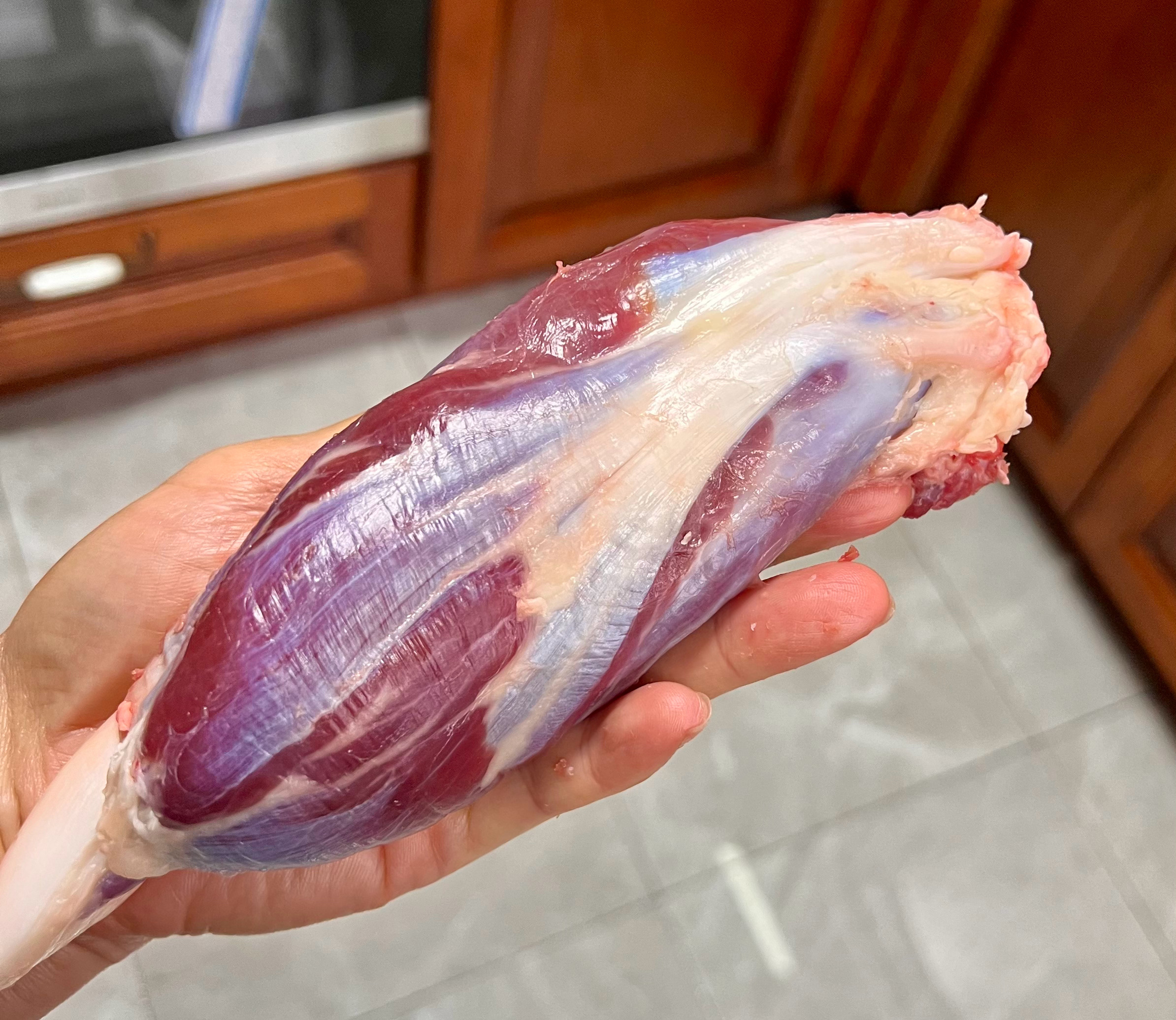 一大早买了草饲土黄牛肉（50一斤） ​​​