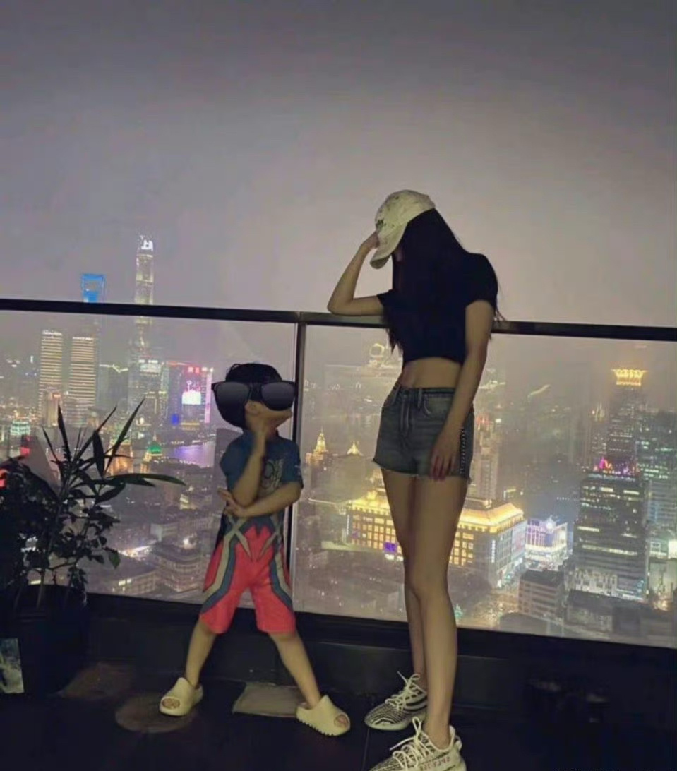 小海绵最大的底气就是爱他的妈妈 ​​​