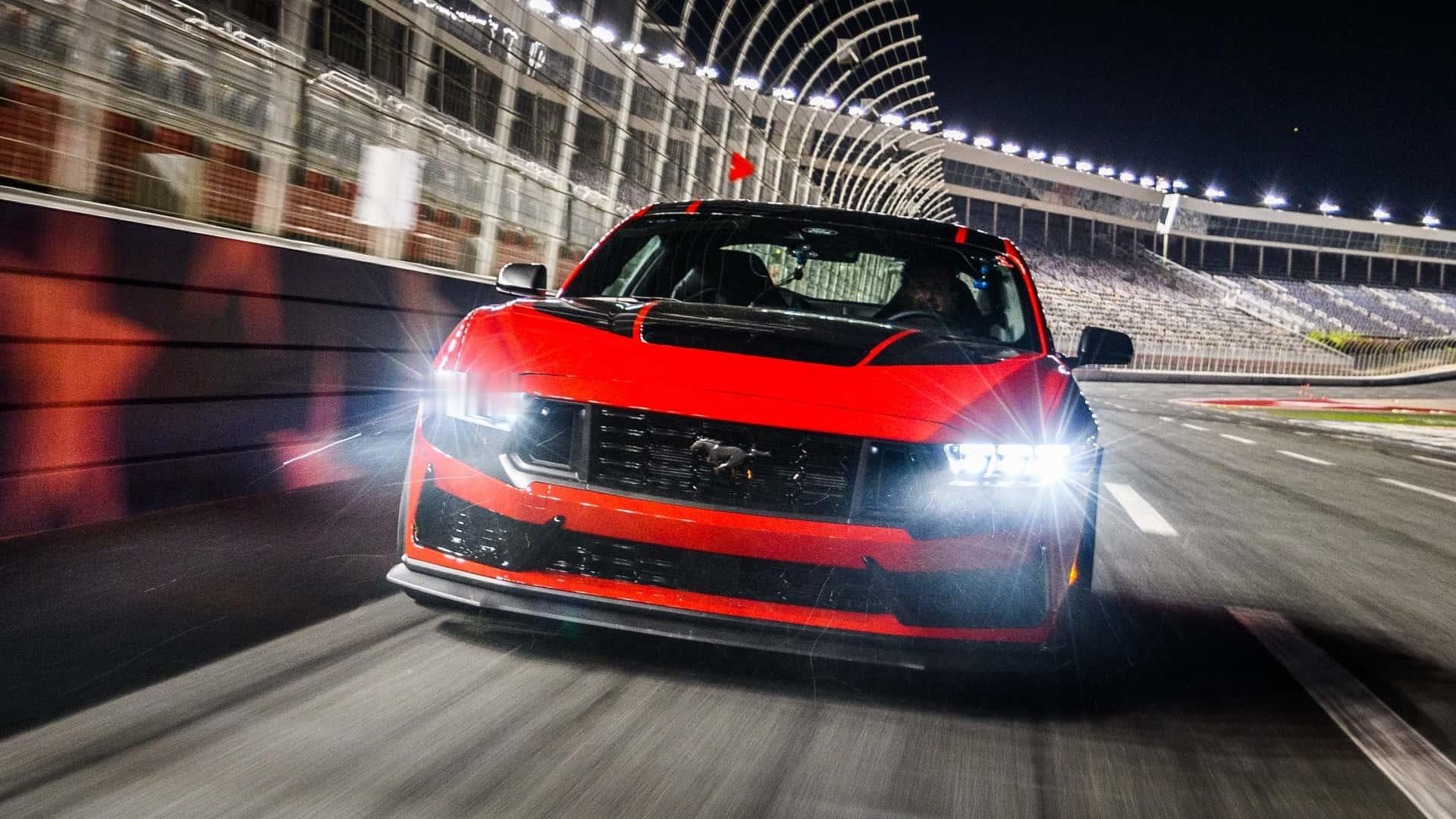 Ford Mustang Dark Horse 