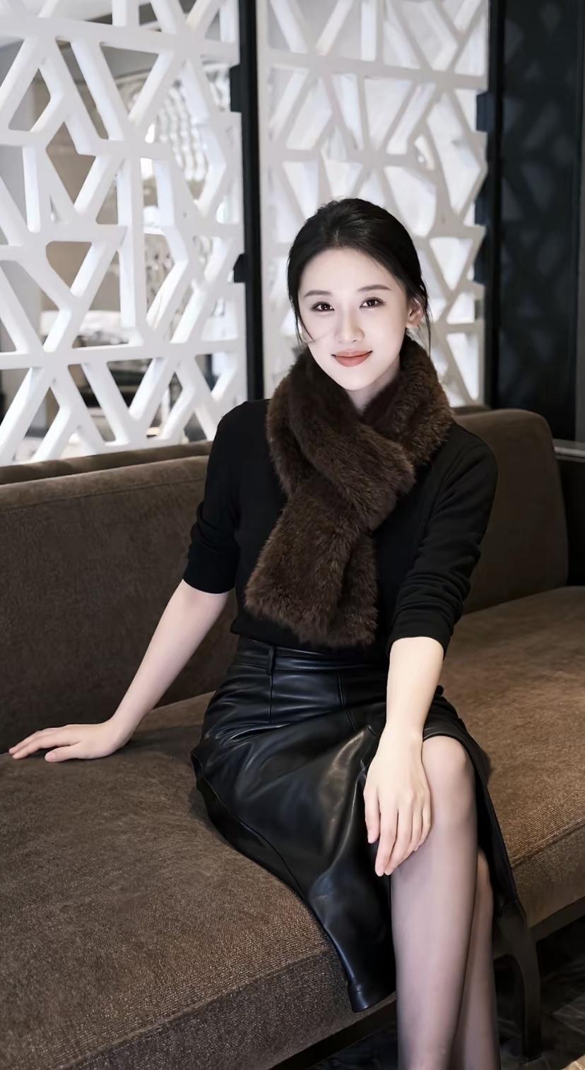 女人能美到什么程度看一眼就能让人入迷心动，少看一眼都是浪费.