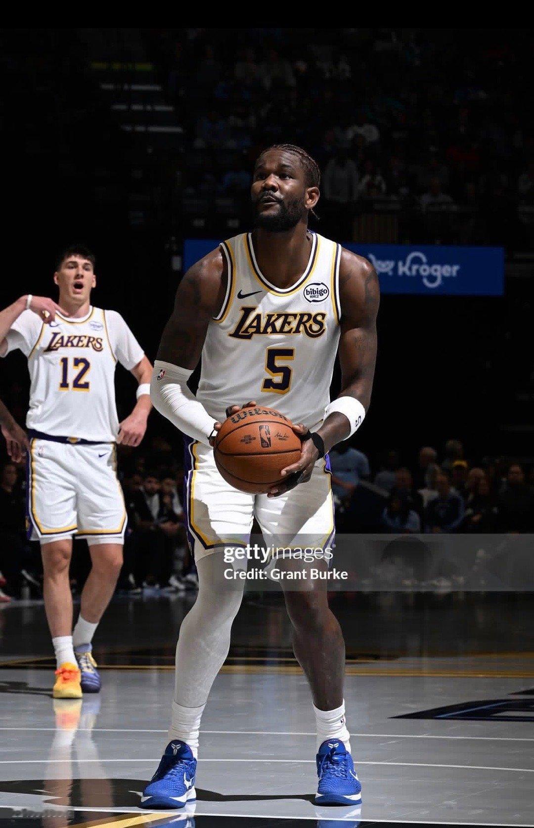 上一战因伤退场的艾顿状态为“可能出战”，他也在赛后受访时表示自己预计会上场！——