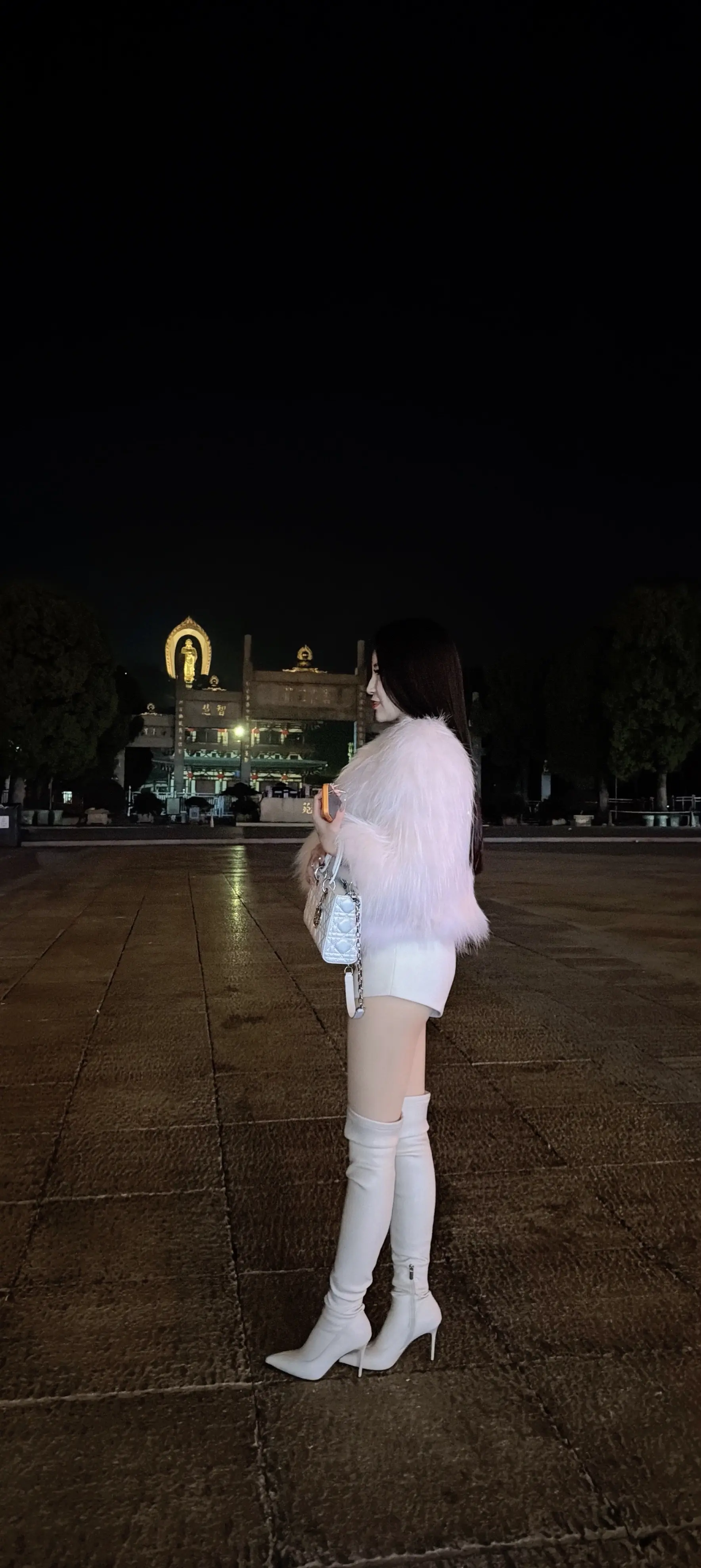 在互相尊重的前提下，我一向来是个懂礼貌的人，如果哪天我失礼了，肯定是你...