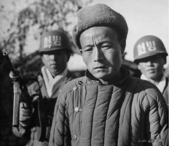 1950年9月28日，美军陆战一师才彻底占领汉城，事实上，三天前，美军第十军军长