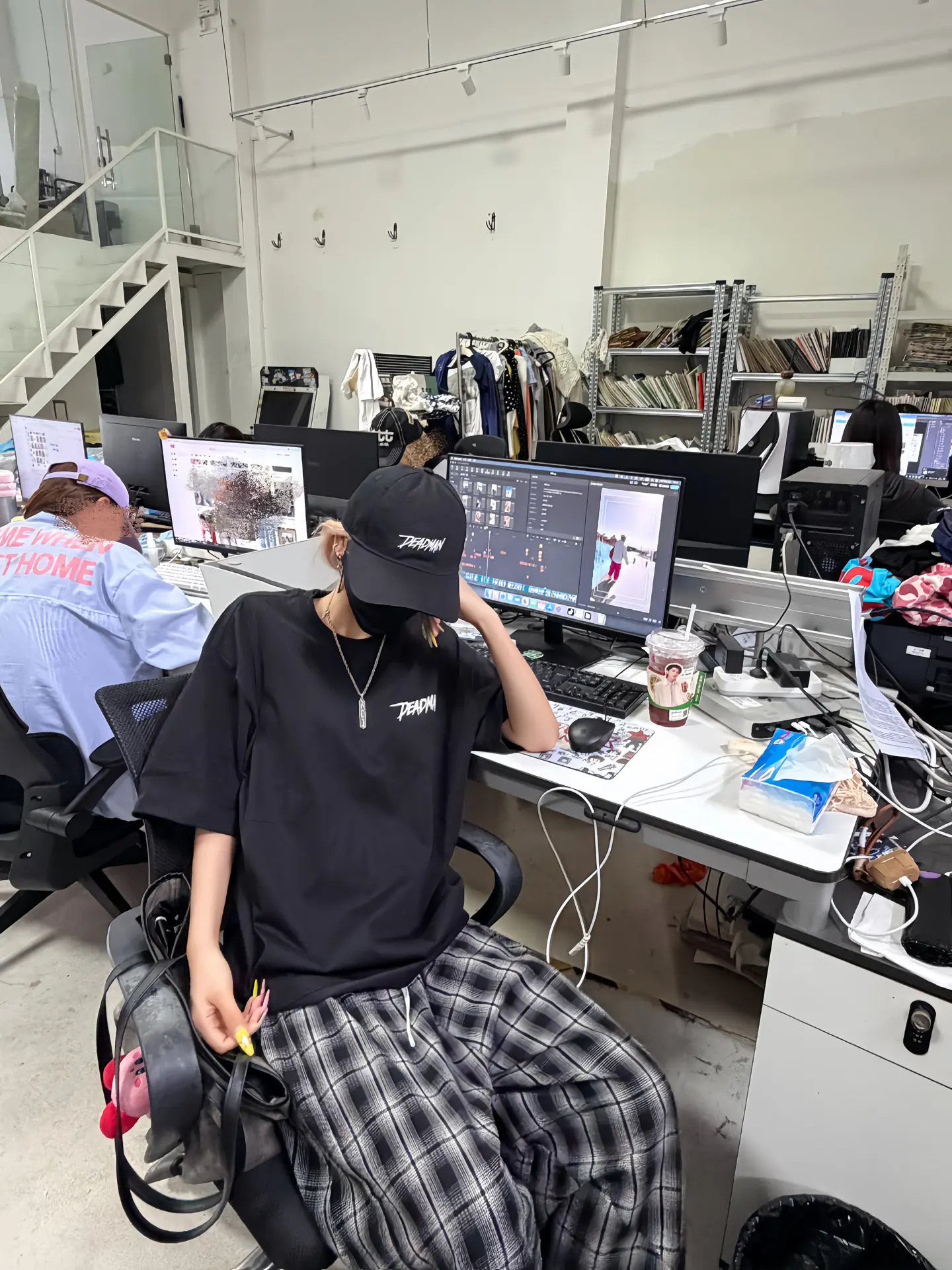 不看脸 看感觉。一张图 打三个字
