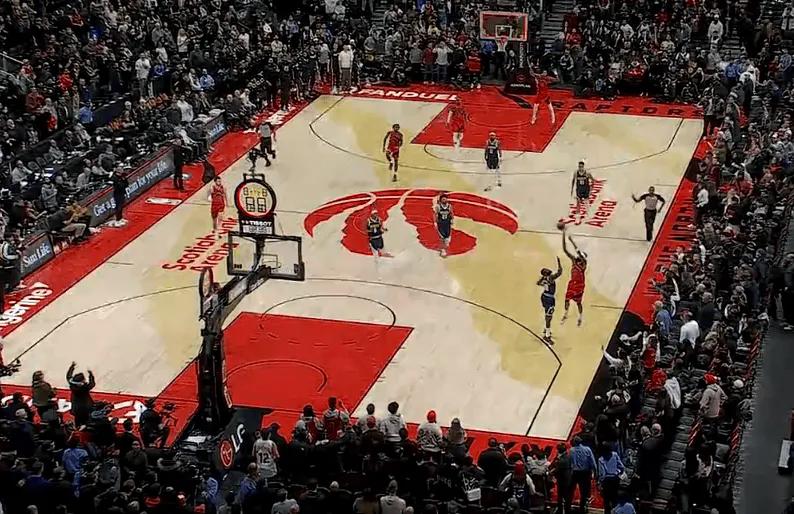 布鲁斯·布朗是真给机会，关键时刻，2罚不中。
可惜啊！
英格拉姆逆天三分超时了，