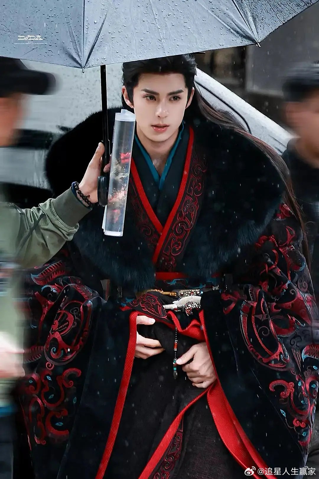 将门独后王鹤棣路透王鹤棣《将门独后》首套造型路透风华绝代谢景行来了！！ 