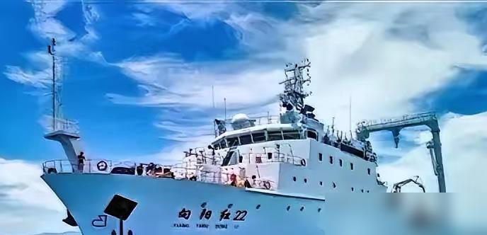 昨晚11点多，台海巡署的"兰屿舰"在花莲以东追了我们8天，终于憋不住了——拿广播