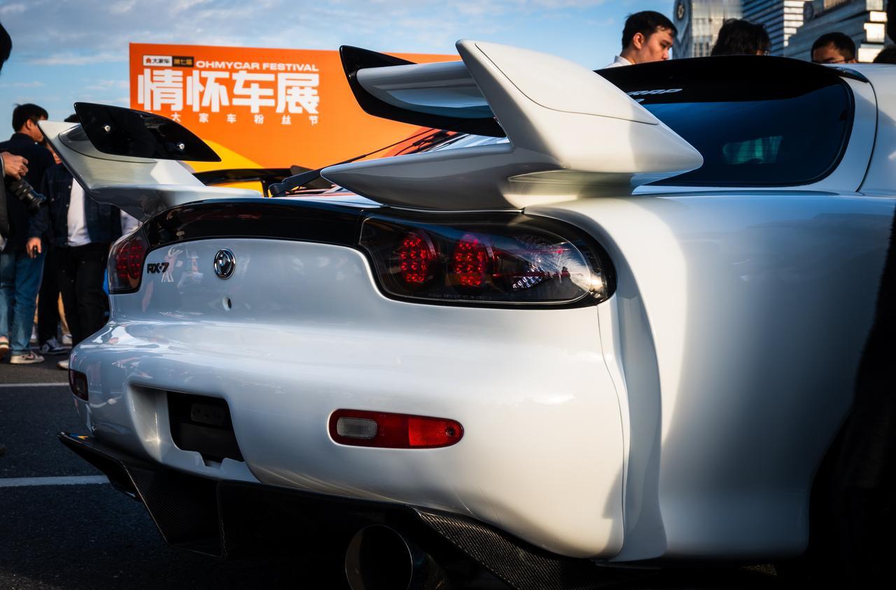 依旧1650套头，ISO自动，光圈F8，快门最低1/125
简单调了影调没调色，